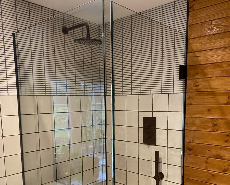 Bespoke glass shower screen by Bridgewater Glass